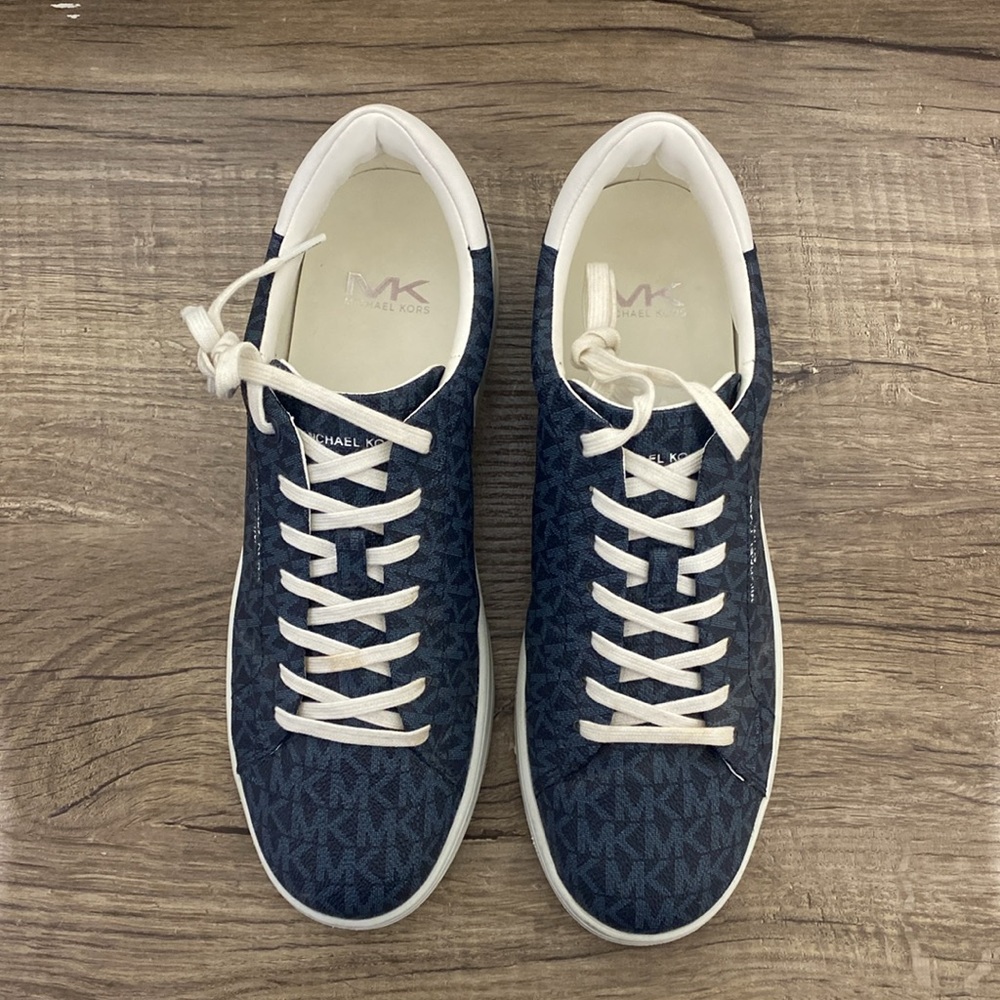 Michael Kors sneakers brand logo - Picture 6 of 12